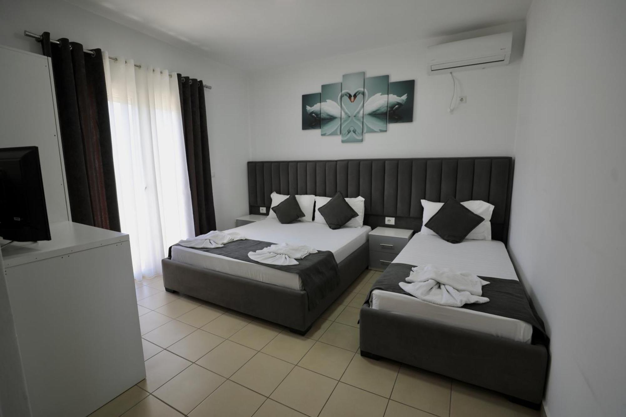 Hotel Vila Kapllani Sarandë Exterior foto